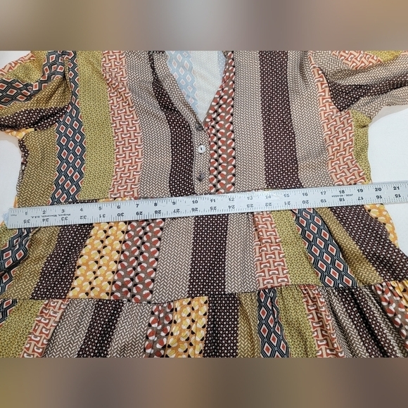 MADE IN ITALY Patterned Long Bell Sleeve Mini Dress w/V-neck Collar With Buttons - Picture 9 of 9